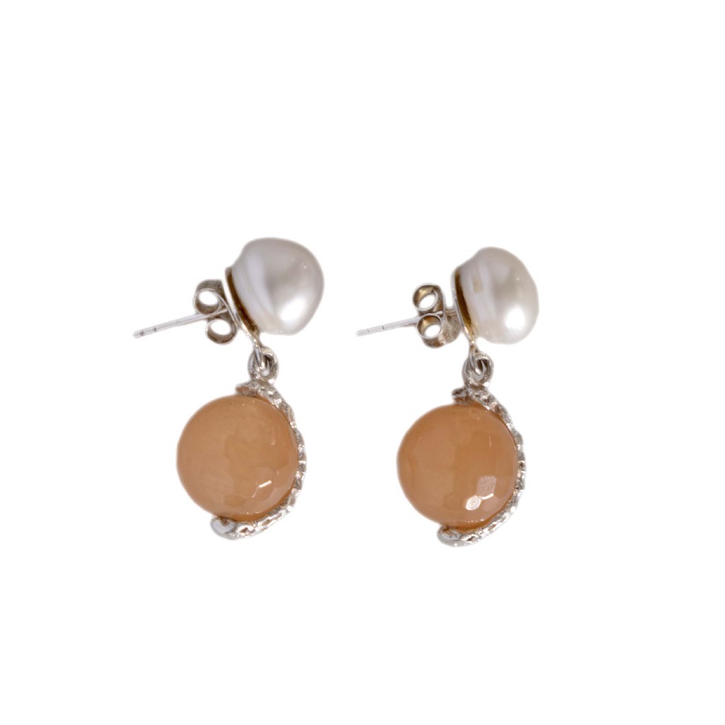 Sucibatu Earrings mabe pearl orange calcedony